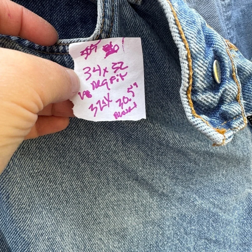 Levi’s 505 Men’s Jeans label 34 x 32 (actual 32” x 30.5”)